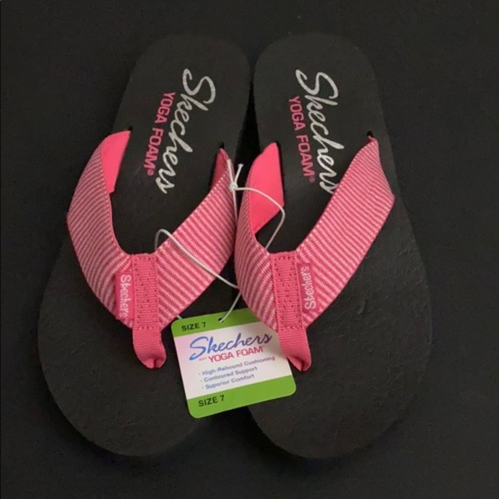 Skechers Yoga Foam Pink Stripe flipflops